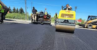 Best Asphalt Driveway Installation  in Hilmar Irwin, CA